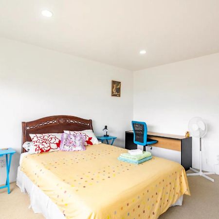 Private Guest Suite Near The Airport 1-4 Guests Оукланд Екстериор снимка